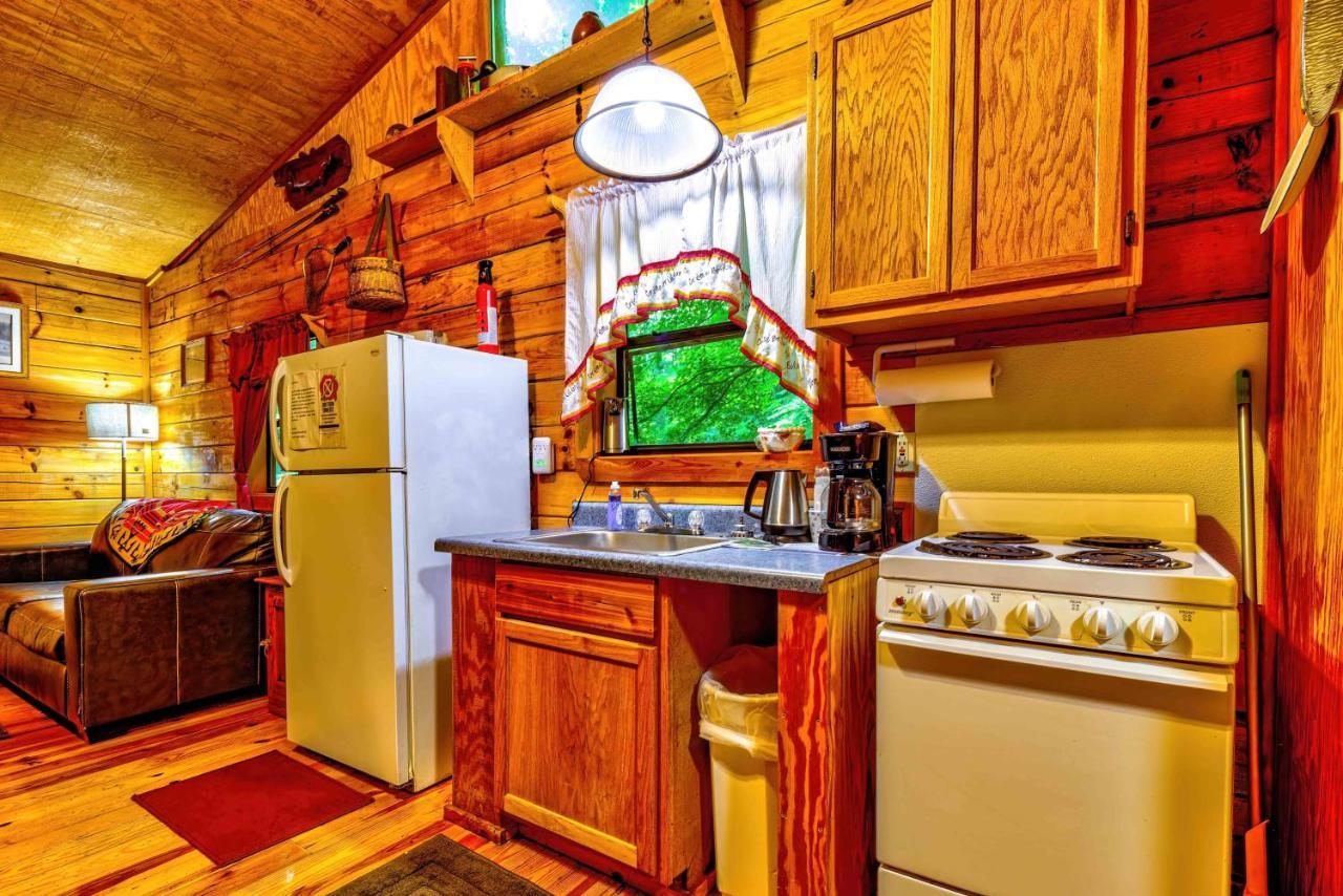 Panther Creek Cabins Чероки Екстериор снимка